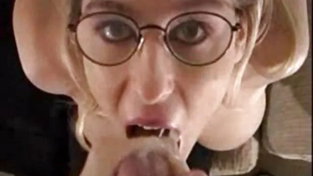 Mamá le ofreció a videos eroticos tetonas su hijastra