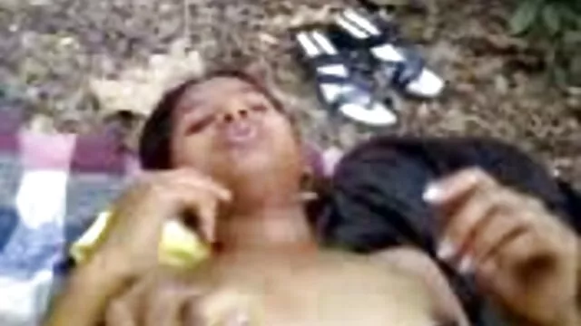 Cornudos MILF follando y chupando BBC semental en cerdas eroticas una playa