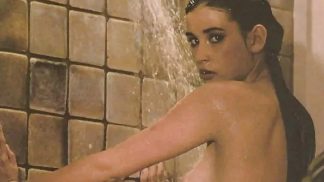 Caliente morena adolescente follada videos eroticos gratis en español en casa