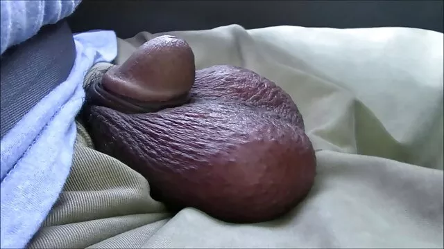 Puta de ébano chupando y follando peliculas xxx eroticas en español en una escalera pública